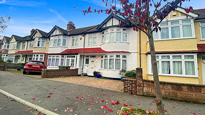 3 Bedroom Terraced House For Sale In Wallington, Surrey, SM6