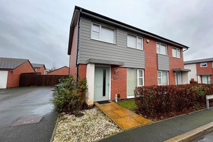 3 Bedroom Semi-Detached House To Rent In Harvest Close, Beeston, NG9