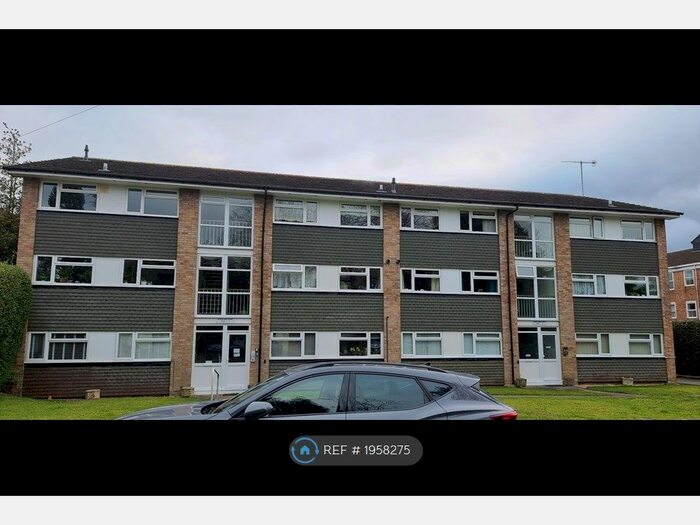 2 Bedroom Flat To Rent In Park Road, Southborough, Tunbridge Wells, TN4
