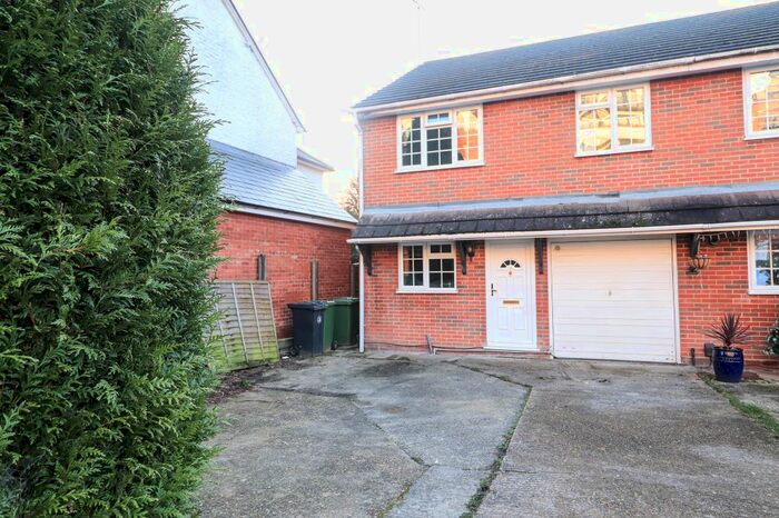 3 Bedroom End Of Terrace House To Rent In Lower Charles Street, Camberley GU15