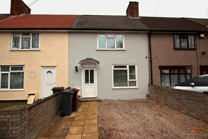 3 Bedroom Terraced House To Rent In Wood Lane, Dagenham, Essex, RM10