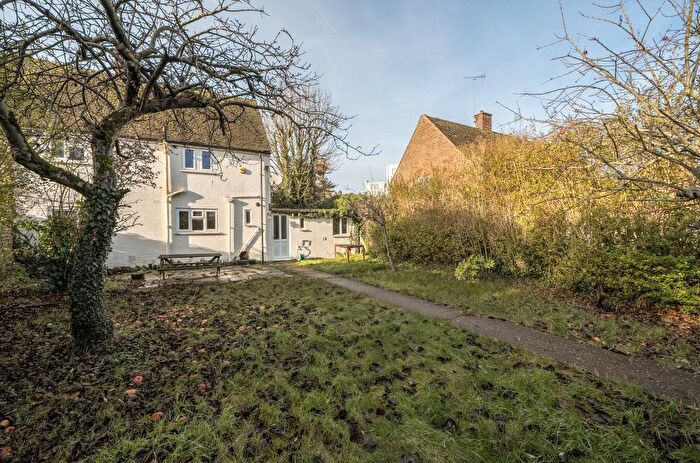 3 Bedroom Semi Detached House For Sale In Coley Avenue, Reading, Berkshire, RG1