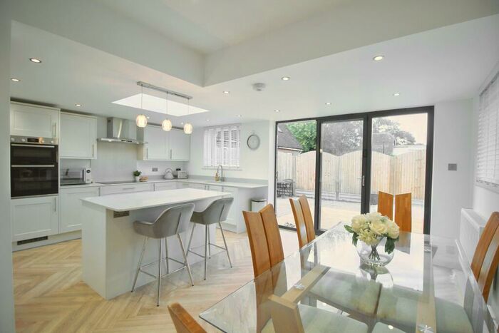 3 Bedroom Bungalow To Rent In Greenfields Close, Horley, RH6