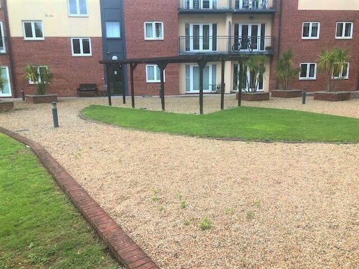 3 Bedroom Flat To Rent In New North Road, Exeter, EX4