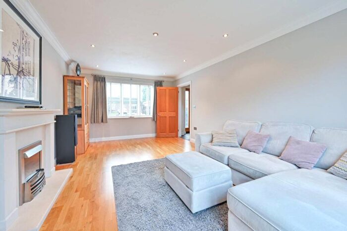 3 Bedroom Detached House To Rent In Glaziers Lane, Wanborough, Normandy, GU3