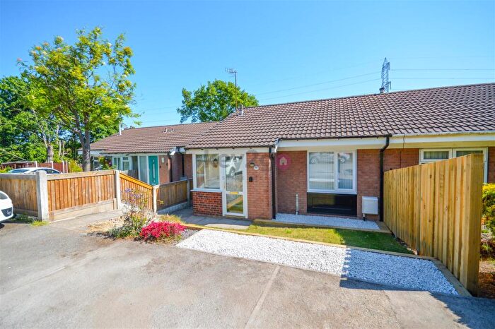 1 Bedroom Semi-Detached Bungalow To Rent In Gresham Avenue, Brinsworth, S60
