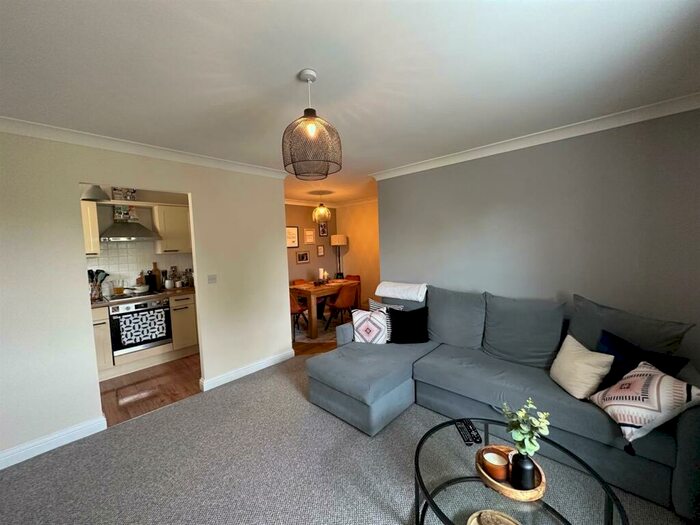 2 Bedroom Flat For Sale In Fellowes Road, Fletton, Peterborough, PE2