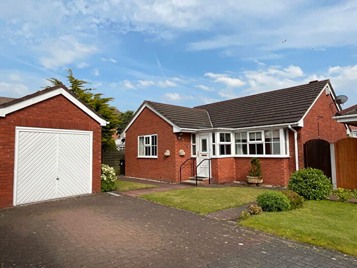 2 Bedroom Detached Bungalow For Sale In Fleetwood Close, Southport, PR9
