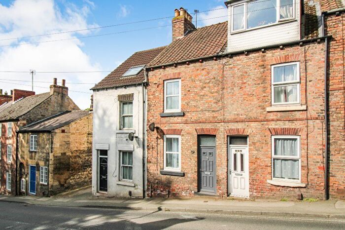 2 Bedroom Terraced House For Sale In Briggate, Knaresborough, North Yorkshire, HG5