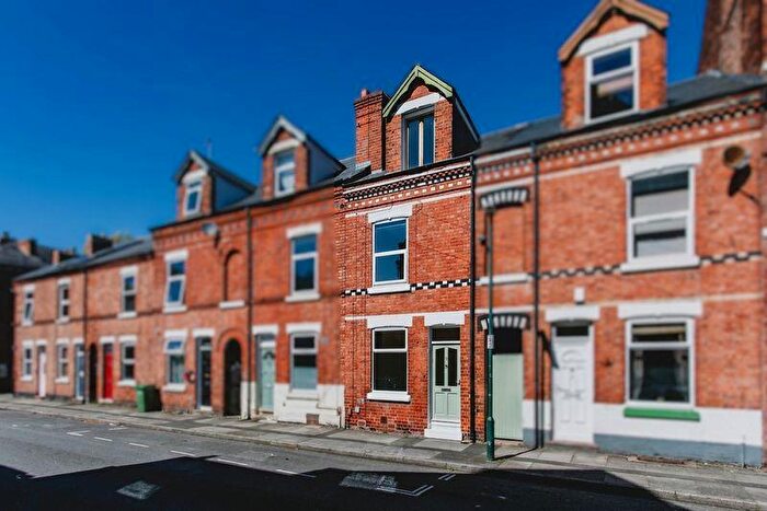 3 Bedroom Terraced House For Sale In Sherbrooke Road, Carrington, NG5