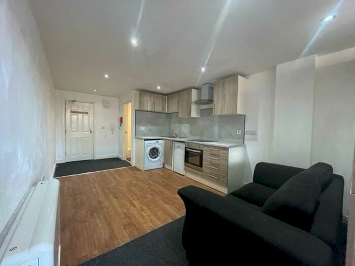 1 Bedroom Apartment To Rent In Cleveland Street, Doncaster, DN1