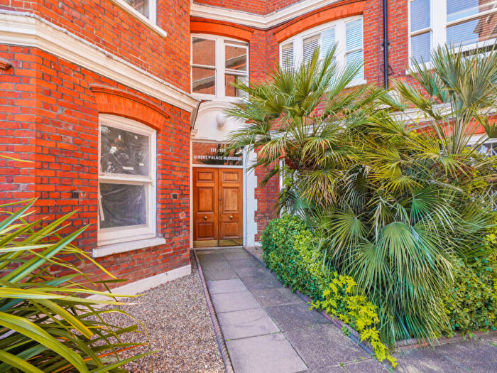 2 Bedroom Flat For Sale In Lurline Gardens, London, SW11