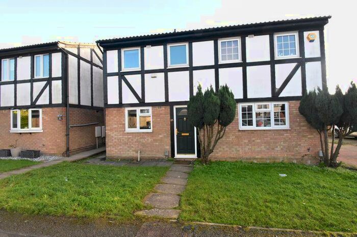 2 Bedroom Semi-Detached House To Rent In Beanley Close, Luton, LU2