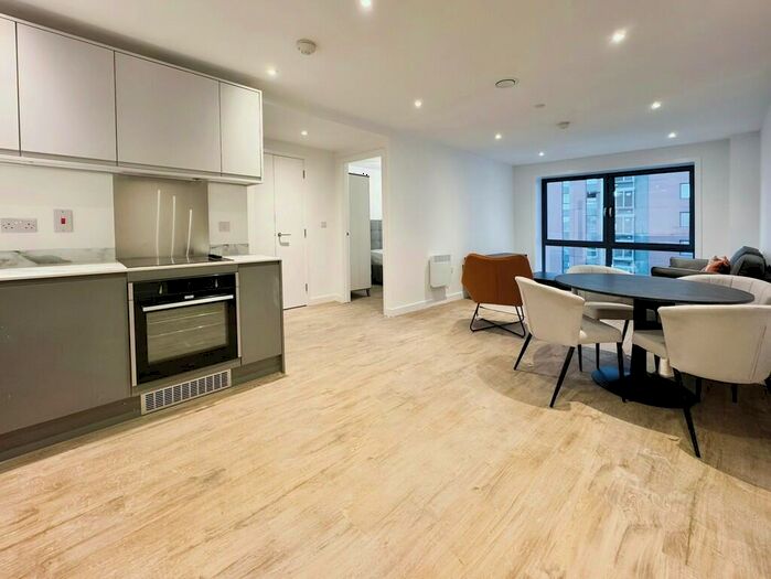 2 Bedroom Apartment To Rent In Phoenix, Saxton Lane, LS9