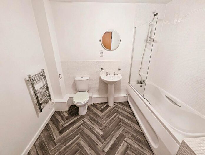 2 Bedroom Apartment To Rent In Ladybarn Court, Manchester, M14