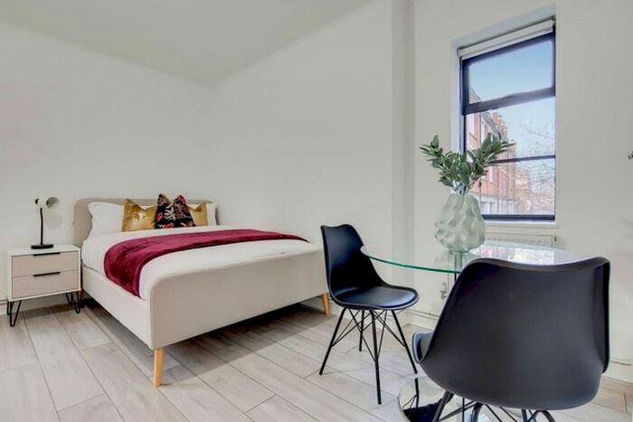 Studio To Rent In Union Street, Southwark, London SE1