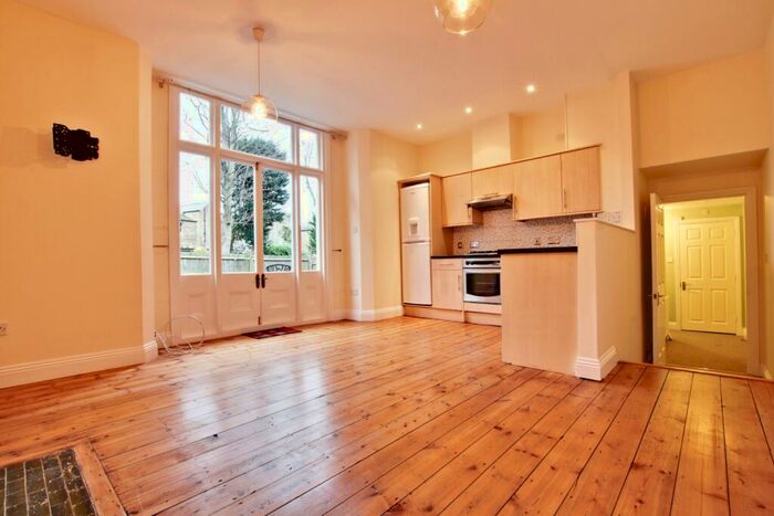 1 Bedroom Apartment To Rent In Bromley Road, Beckenham, BR3