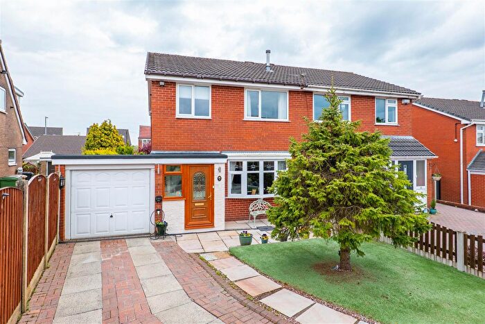 3 Bedroom Semi Detached House For Sale In Eskdale Avenue, Blackrod, Bolton, BL6