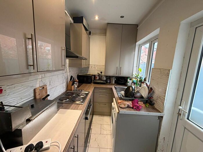 2 Bedroom Terraced House For Sale In Carlisle Street, Leicester, LE3