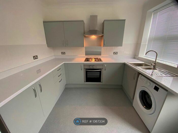 2 Bedroom Terraced House To Rent In Chestnut Avenue, Harrogate, HG1