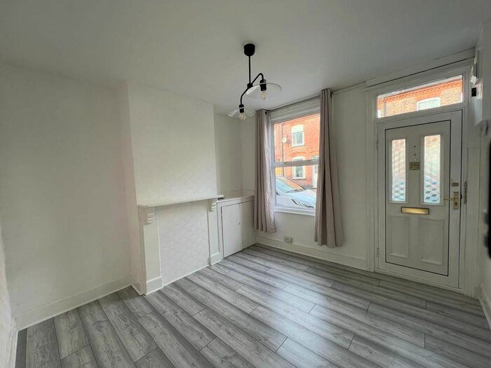 2 Bedroom Terraced House To Rent In Cambridge Street, Luton, LU1