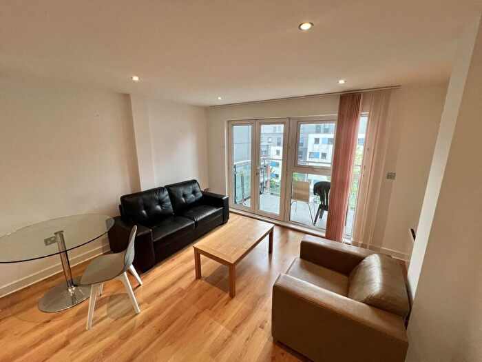 2 Bedroom Flat To Rent In St. Georges Close, Sheffield, S3