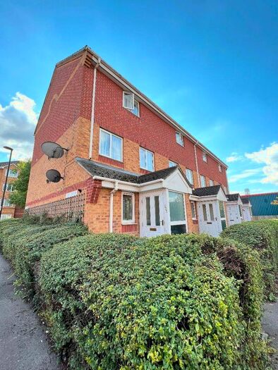 1 Bedroom Flat To Rent In Franklin Way, Croydon, CR0