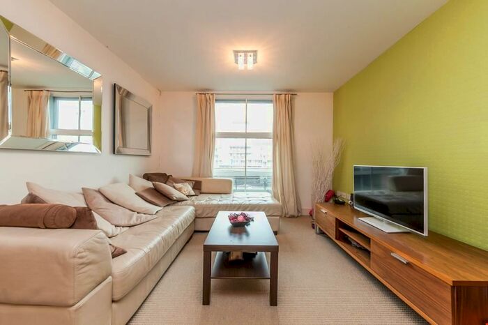1 Bedroom Flat To Rent In Battersea Park, London, SW11