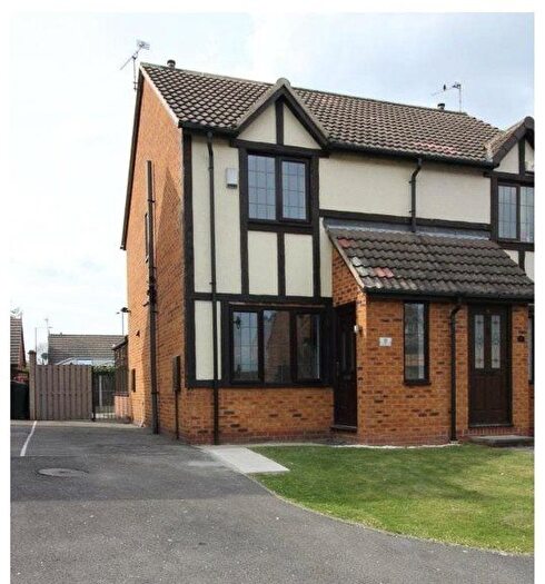 2 Bedroom Property To Rent In Heaton Gardens, Edlington, Doncaster, DN12