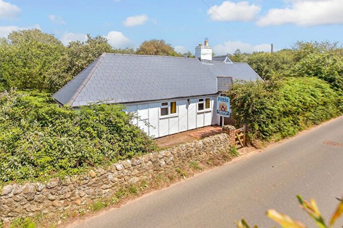 3 Bedroom Detached Bungalow For Sale In Kingston Road, Kingston, Isle Of Wight, PO38