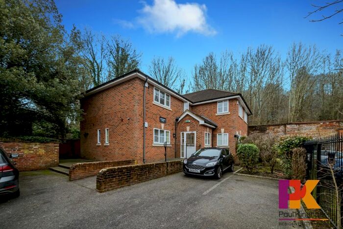 2 Bedroom Property To Rent In Rutland Street, High Wycombe HP11