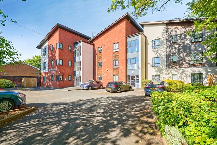 2 Bedroom Flat For Sale In Bloxwich Road, Walsall, West Midlands, WS2