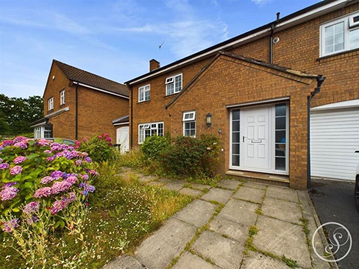 3 Bedroom Link Detached House To Rent In Park Lane Mews, Shadwell, Leeds, LS17