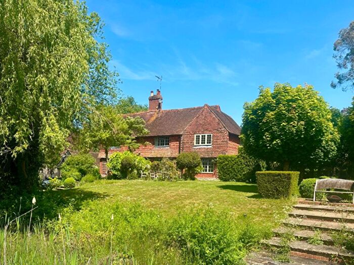 4 Bedroom Detached House To Rent In Horsham Road Alfold, GU6