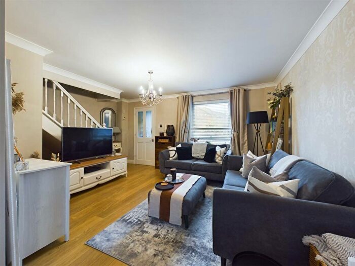 3 Bedroom Terraced House For Sale In Coalport Way, Tilehurst, Reading, RG30
