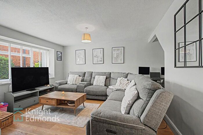 3 Bedroom Terraced House For Sale In Elder Close, Kingswood, ME17