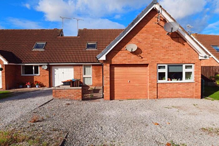 2 Bedroom Town House For Sale In Speedwell Close, Huntington, Chester, Cheshire, CH3