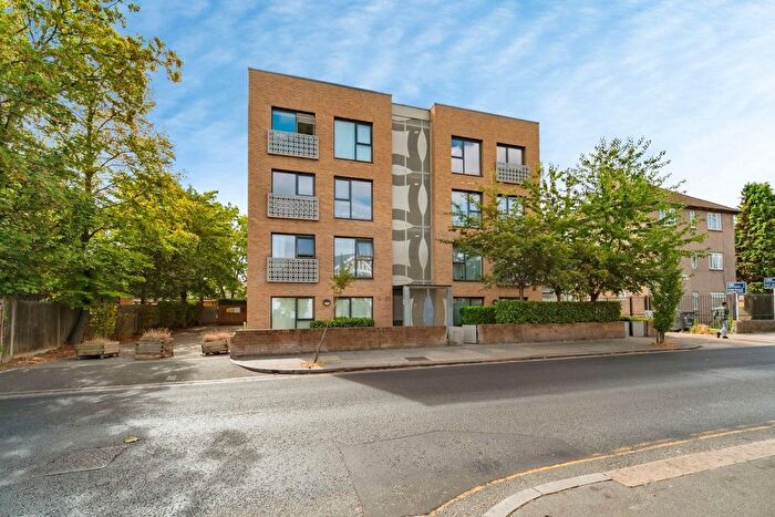 1 Bedroom Flat For Sale In Western Road, Southall, UB2