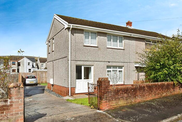 3 Bedroom Semi-Detached House For Sale In Maes Y Glyn, Lower Brynamman, Ammanford, Neath Port Talbot, SA18