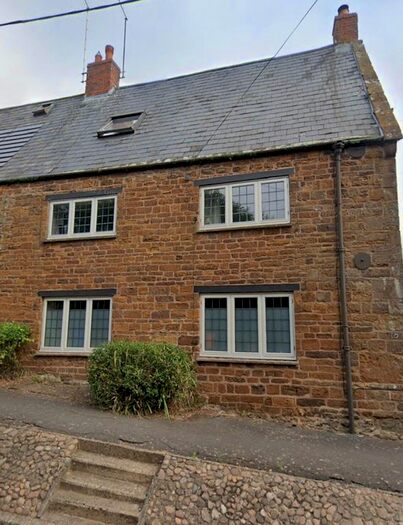 4 Bedroom End Of Terrace House To Rent In Scrivens Hill, Woodford Halse, NN11