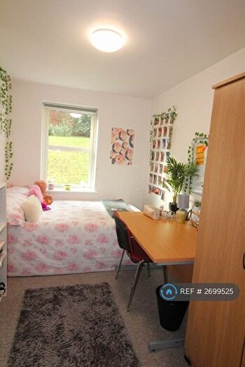 3 Bedroom Flat To Rent In Greenhill Road, Winchester, SO22