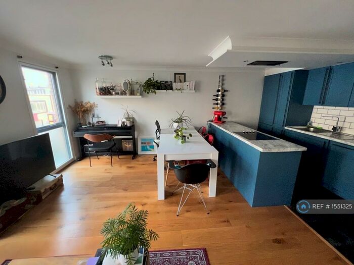 1 Bedroom Flat To Rent In Southgate Road, London, N1