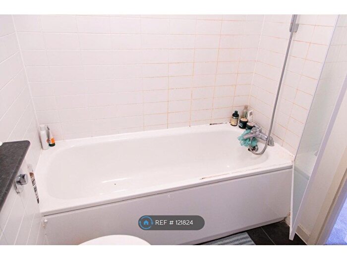 1 Bedroom Flat To Rent In Victoria Mill, Stockport, SK5