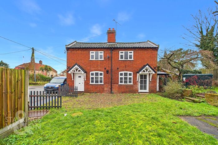 3 Bedroom Detached House For Sale In The Street, Earsham, Bungay, NR35