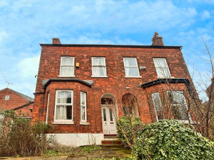 6 Bedroom Semi-Detached House To Rent In Birch Grove, Manchester, Greater Manchester, M14