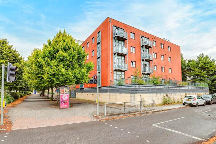 2 Bedroom Apartment For Sale In South Mews, Cardiff Bay, CF10