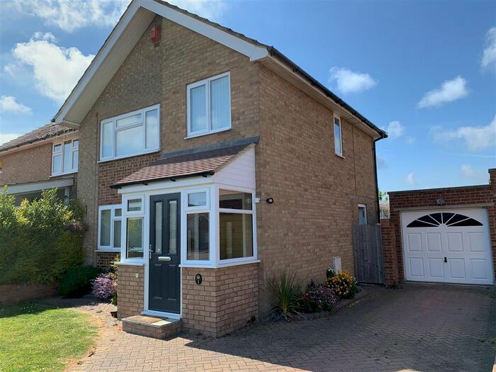 3 Bedroom Property To Rent In Kentmere Avenue, Ramsgate, CT11