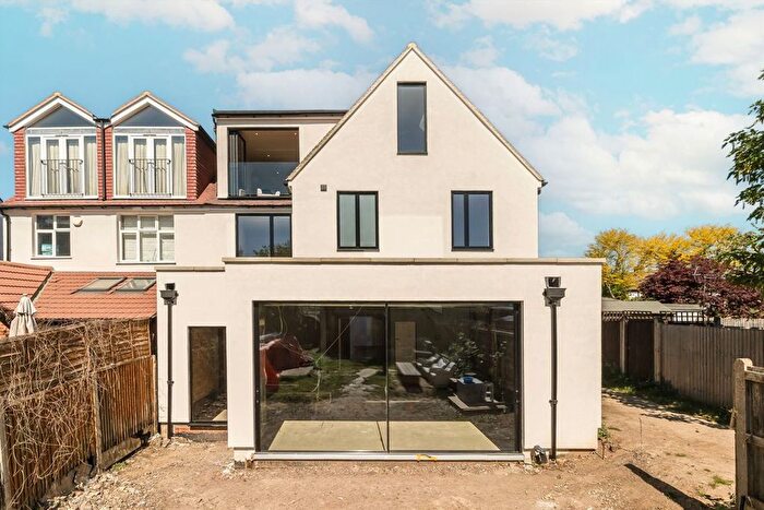 5 Bedroom Semi-Detached House For Sale In Lancaster Gardens, Kingston Upon Thames, KT2