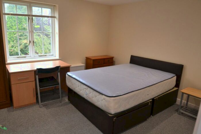 6 Bedroom Terraced House To Rent In Chervil Close, Fallowfield, Manchester, M14