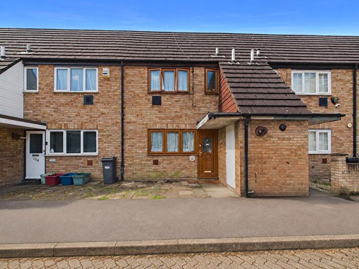 3 Bedroom Terraced House For Sale In Hatchett Road, Feltham, Middlesex, TW14